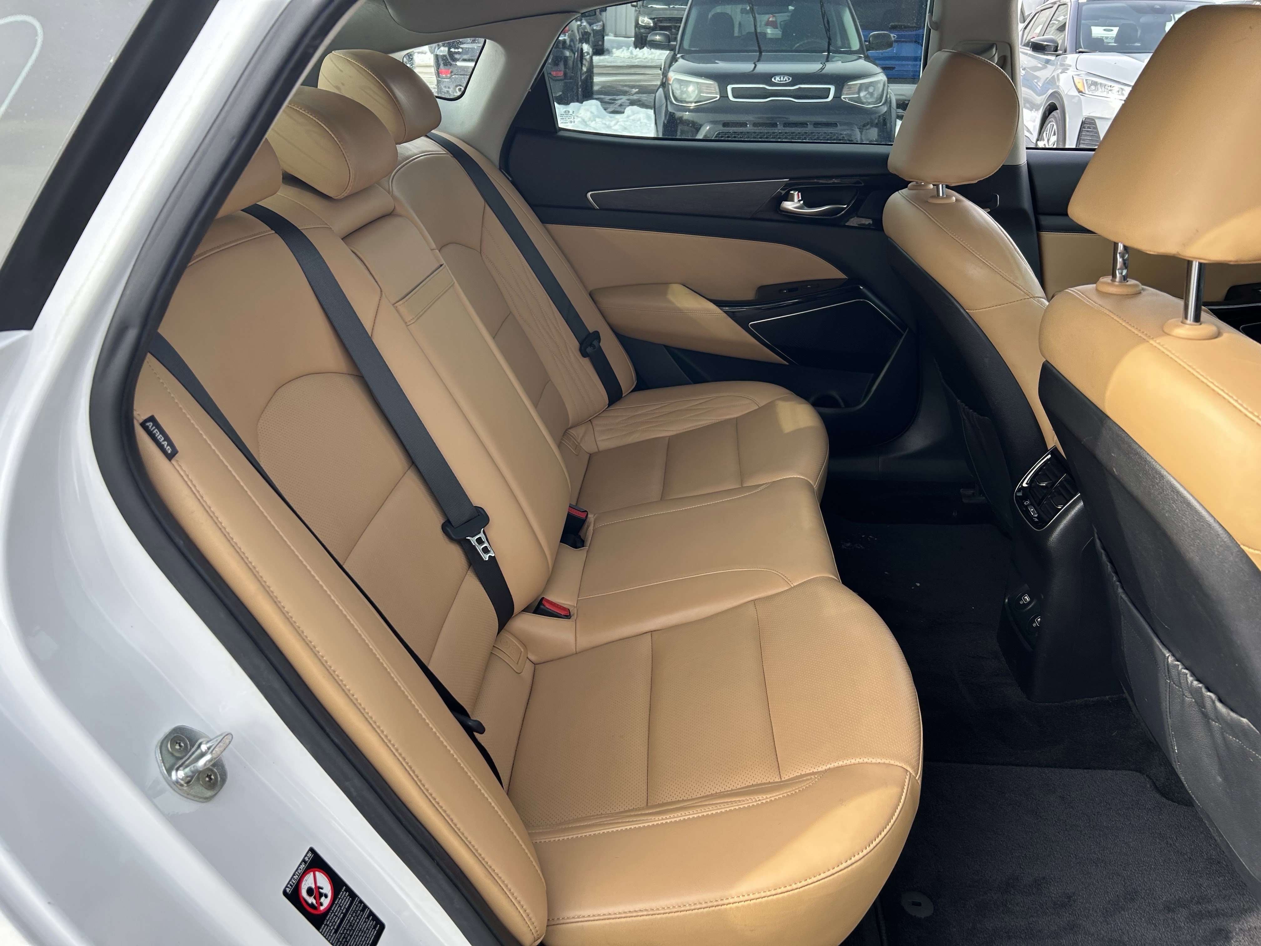 Used 2020 Kia Cadenza Limited image 26