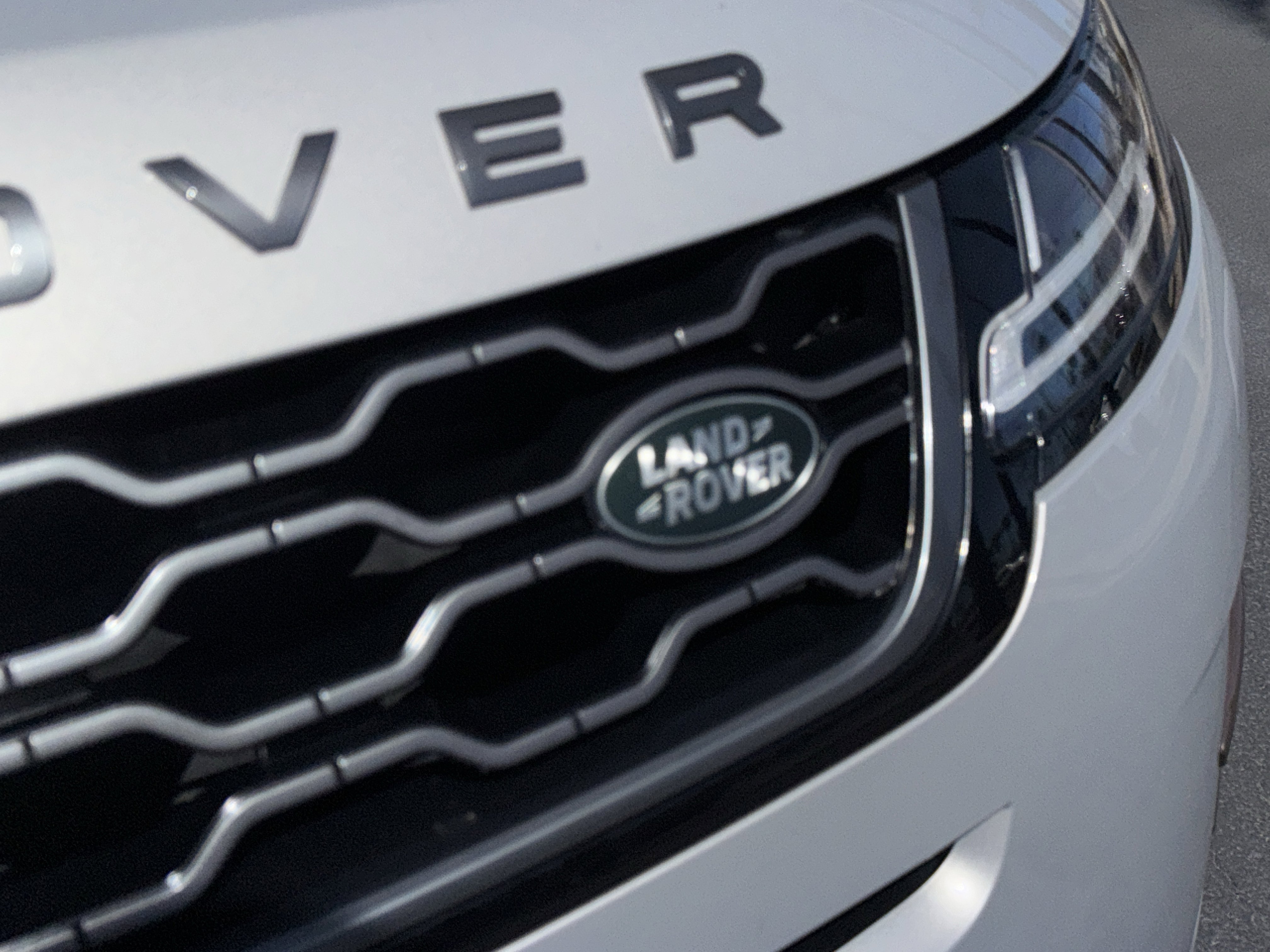 Used 2020 Land Rover Range Rover Evoque First Edition image 33