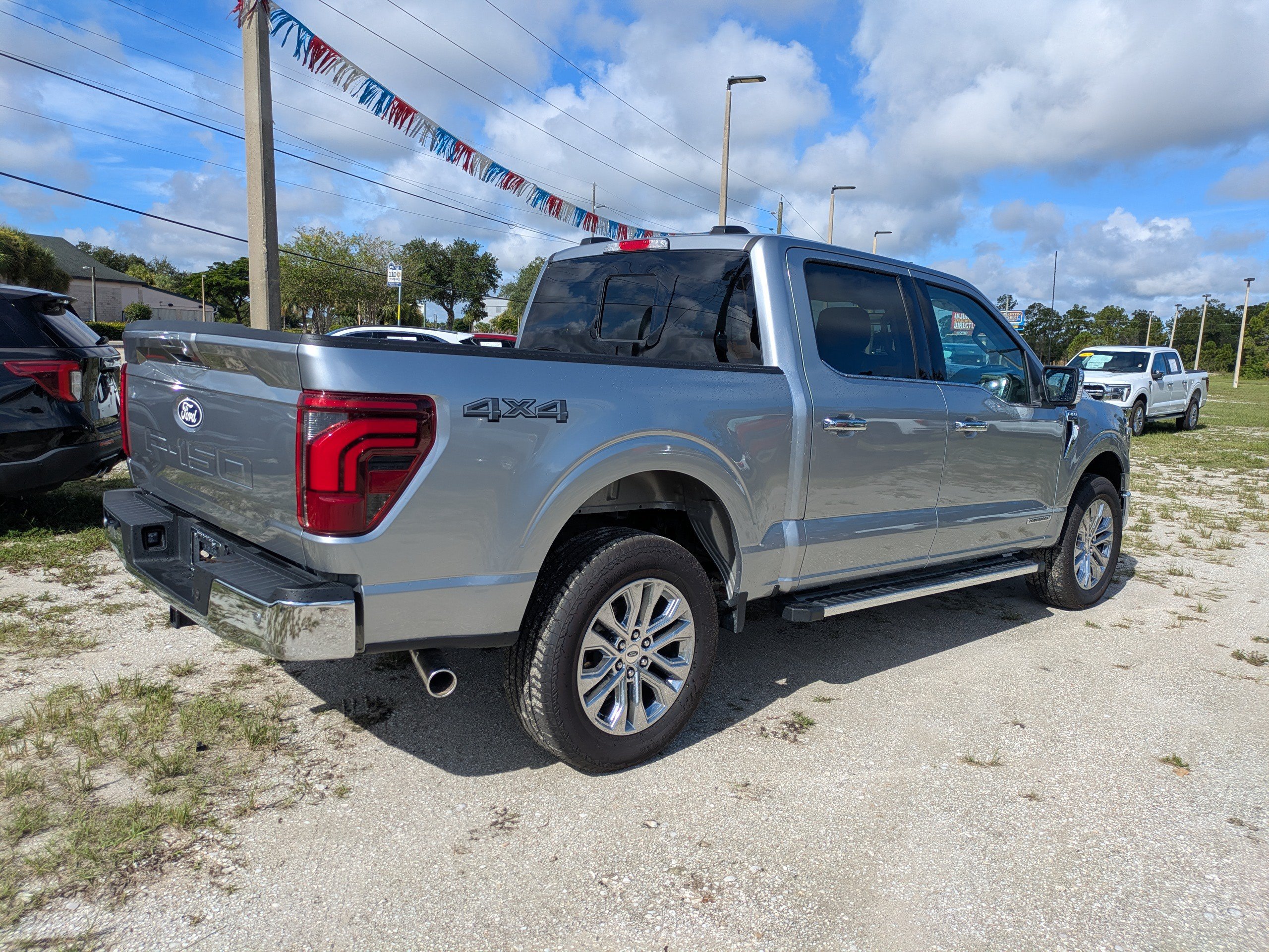 Used 2025 Ford F150 Lariat w/ Equipment Group 501A Mid AWD/4WD image 4