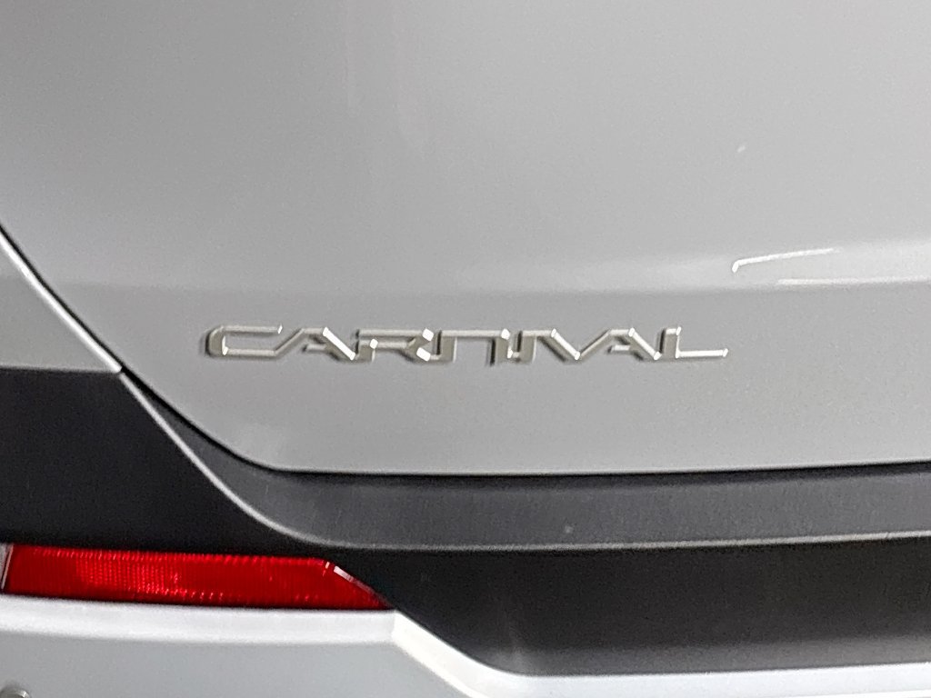 New 2027 Kia Carnival FWD image 23
