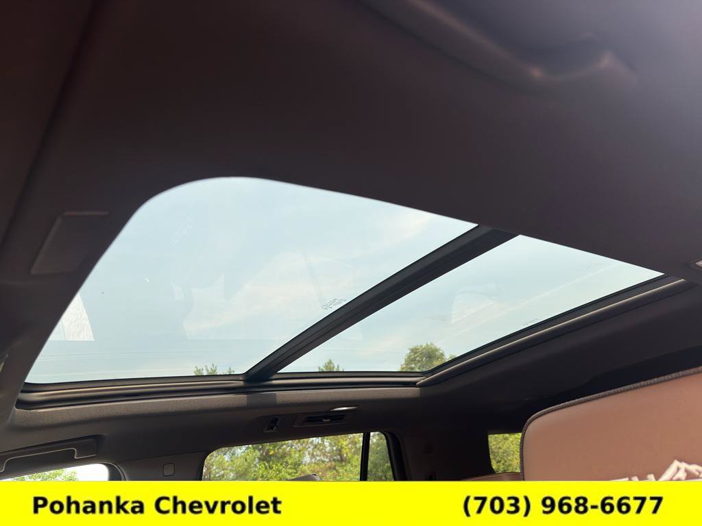 New 2026 Chevrolet Tahoe High Country AWD/4WD image 16