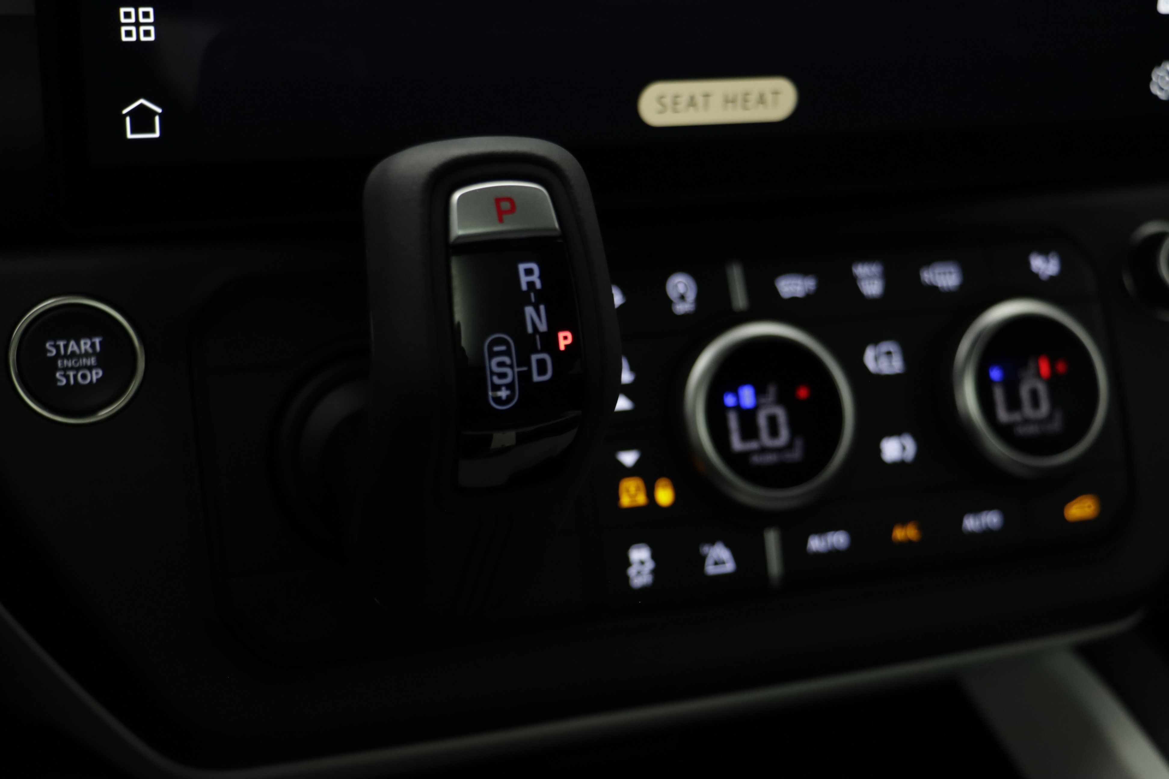 Certified 2026 Land Rover Defender 110 X-Dynamic SE AWD/4WD image 13