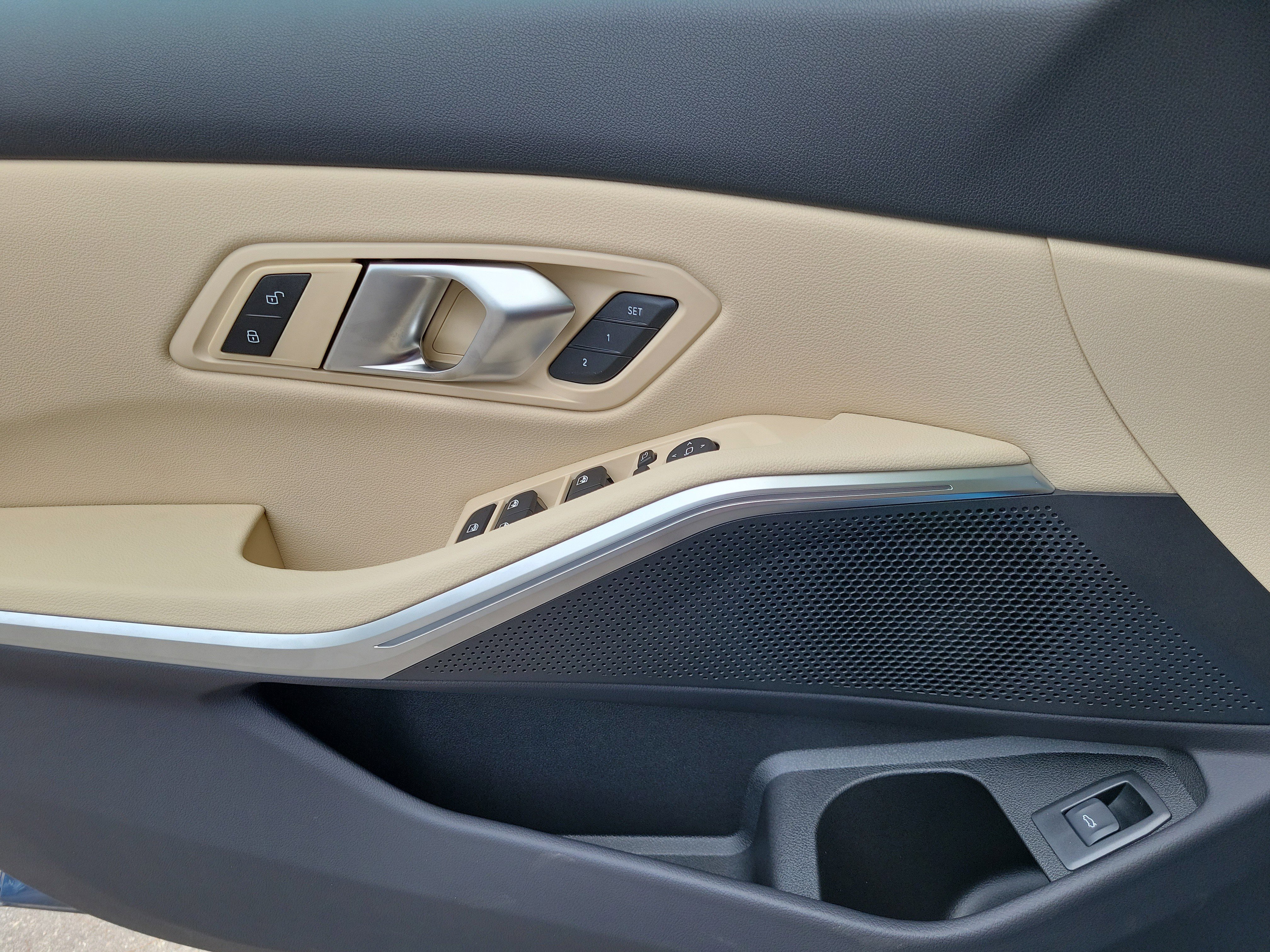 New 2026 BMW 330i Sedan w/ Convenience Package RWD image 19