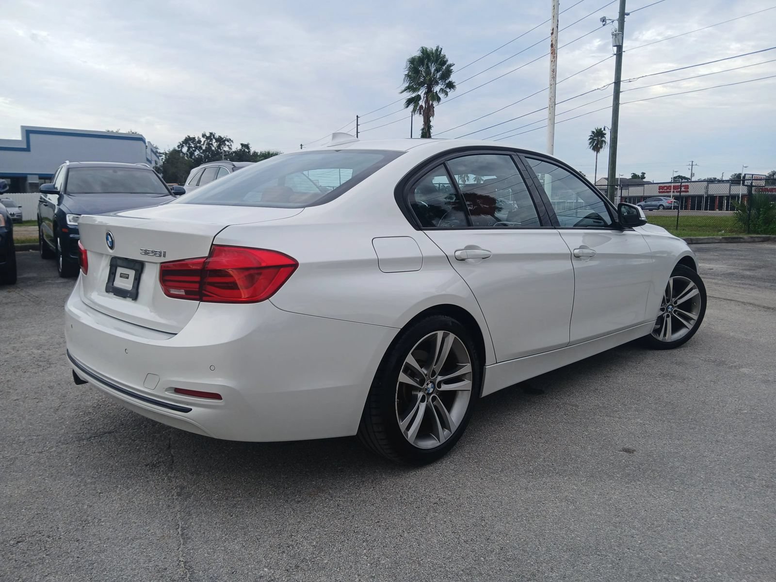 Used 2016 BMW 328i Sedan RWD image 6