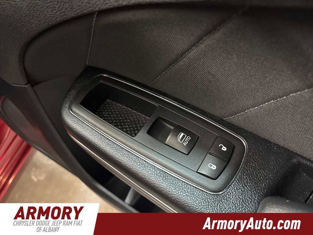 Used 2017 Dodge Charger SXT image 33