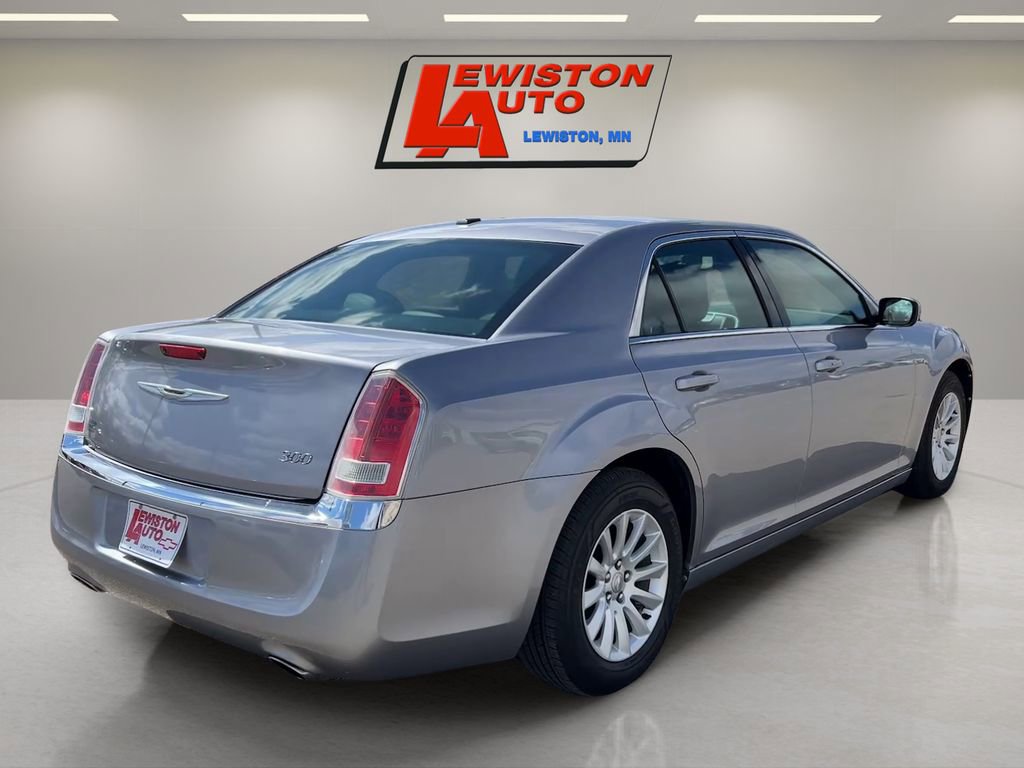 Used 2014 Chrysler 300 image 6