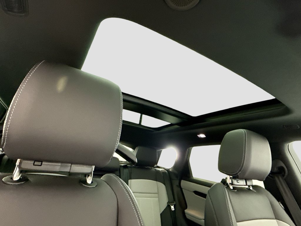 New 2026 Land Rover Range Rover Evoque Hoxton AWD/4WD image 18