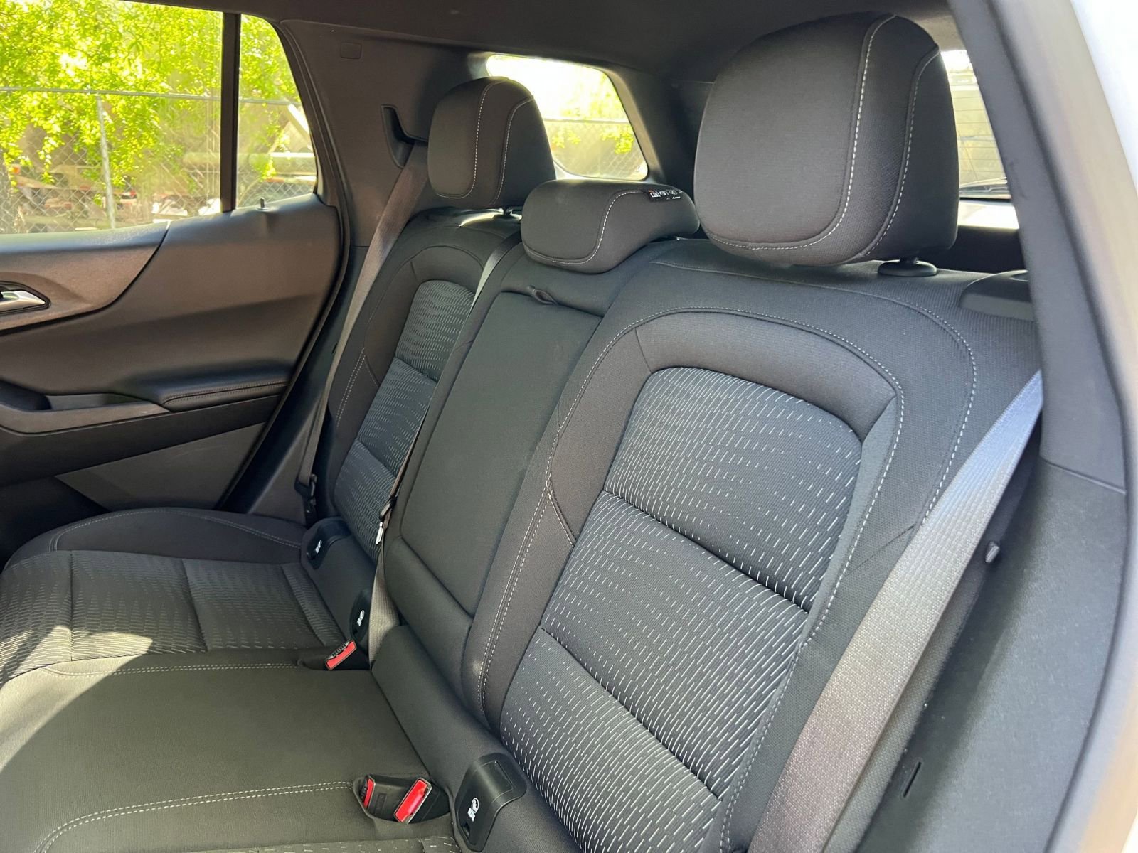 Used 2025 Chevrolet Equinox LT FWD image 34