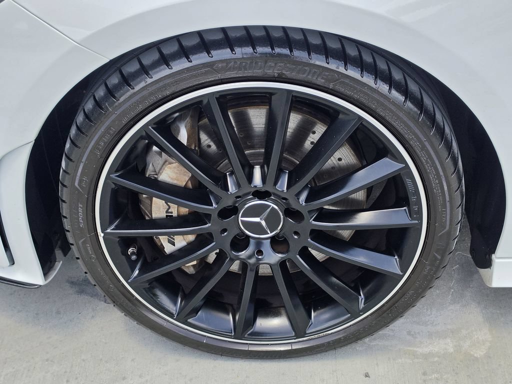 Used 2023 Mercedes-Benz CLA 35 AMG 4MATIC image 29
