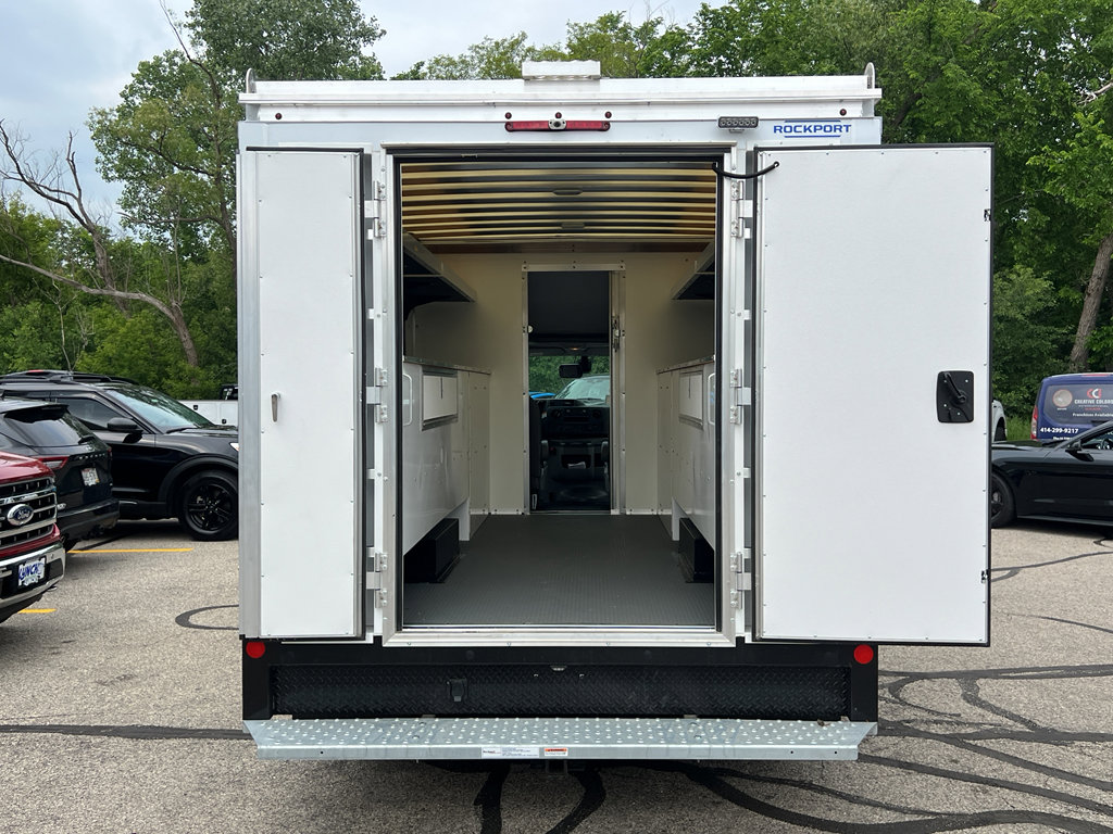 New 2026 Ford E-450 and Econoline 450 Super Duty w/ Power Equipment Group image 36