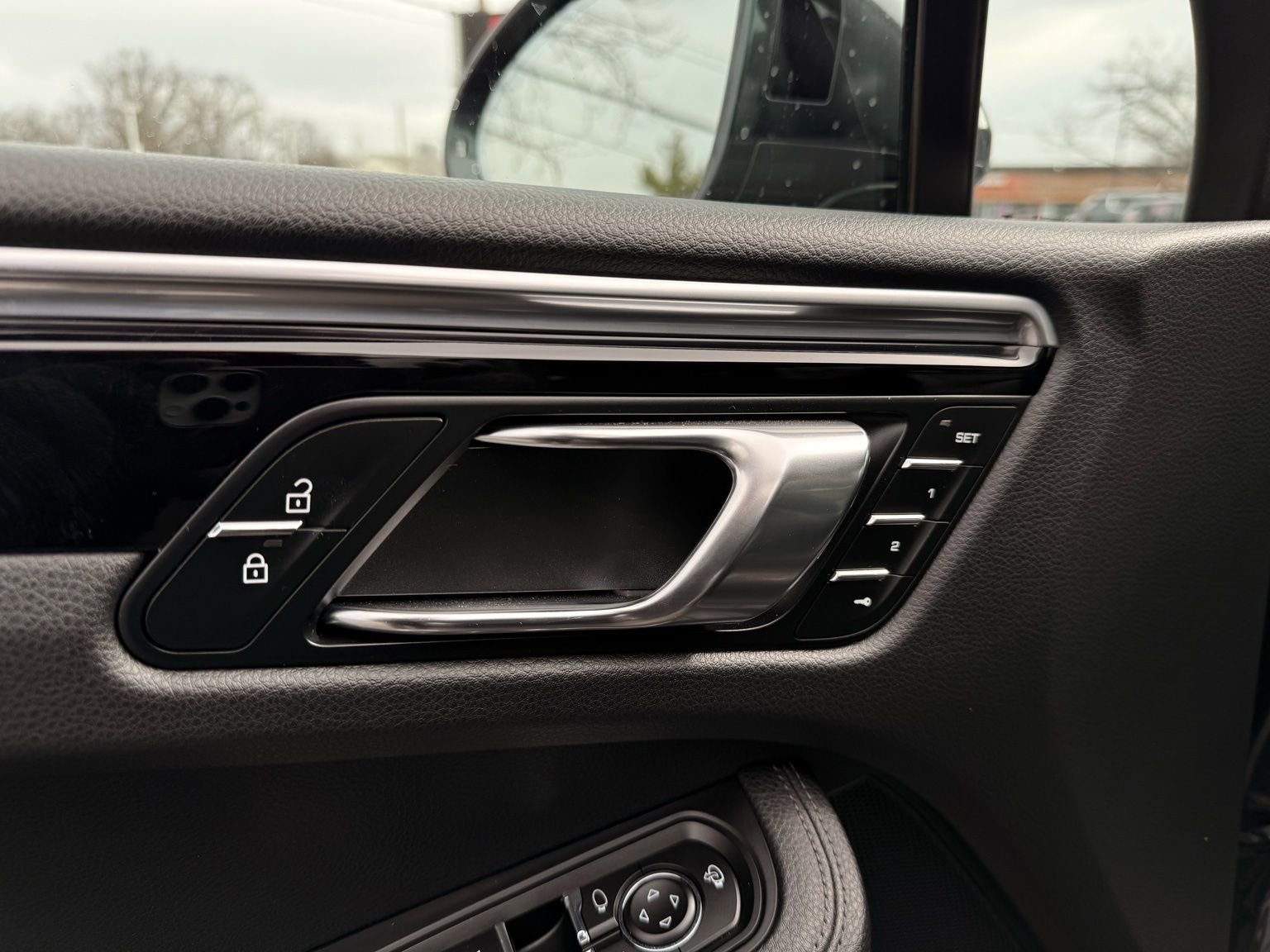 Used 2022 Porsche Macan image 45