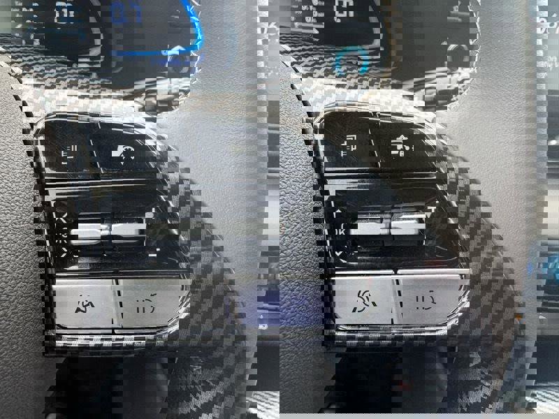 Used 2025 Hyundai Elantra Sport image 19