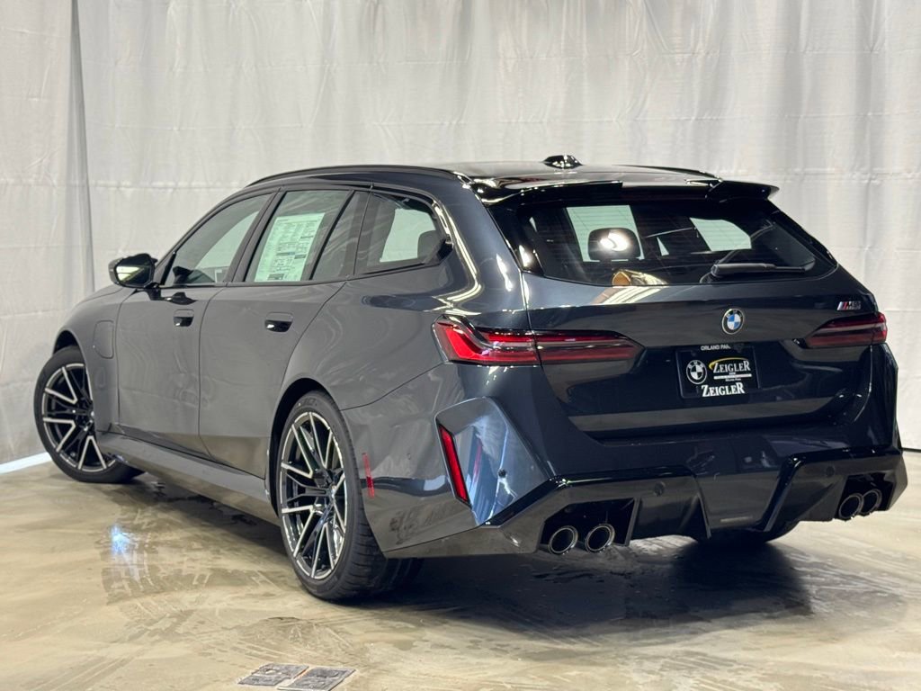 New 2026 BMW M5 Touring image 5