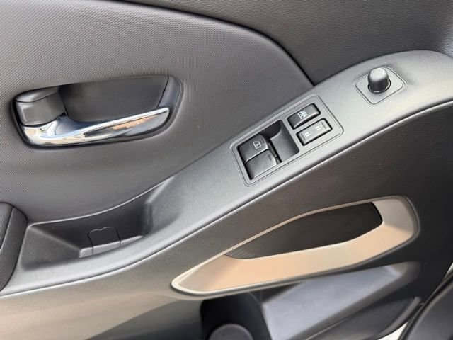 Used 2024 Nissan Frontier SV w/ SV Convenience Package image 12