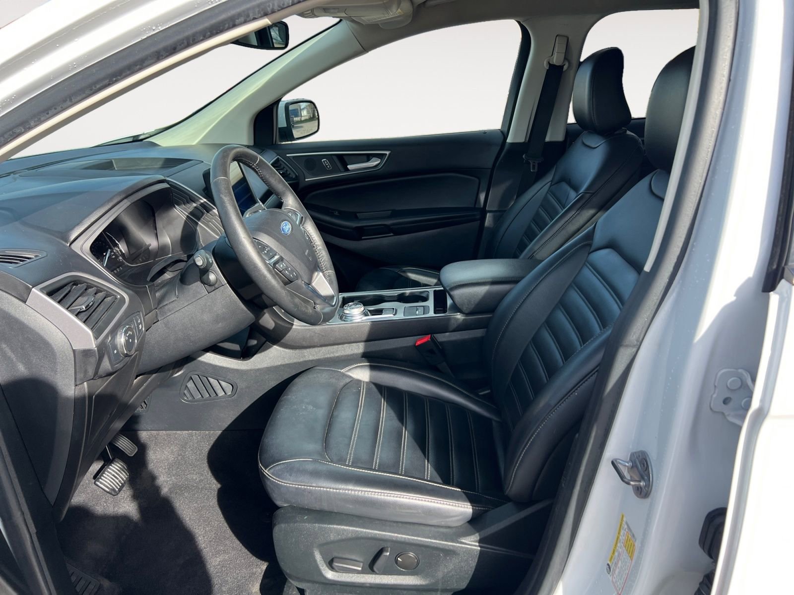 Used 2022 Ford Edge SEL w/ Convenience Package AWD/4WD image 9