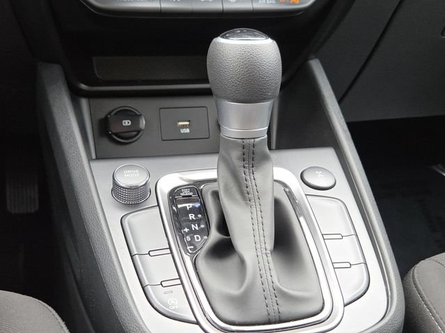 Used 2023 Hyundai Kona SEL AWD/4WD image 33