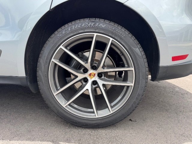 Used 2024 Porsche Macan Turbo image 53