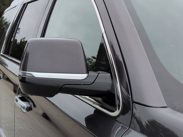 Used 2015 Cadillac Escalade Luxury AWD/4WD image 12