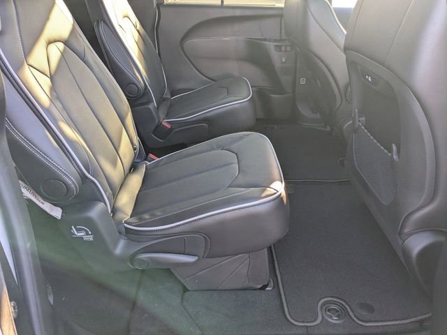 New 2026 Chrysler Pacifica Limited FWD image 31
