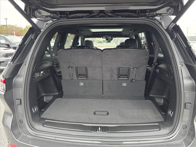 New 2025 Jeep Grand Cherokee L Limited image 9