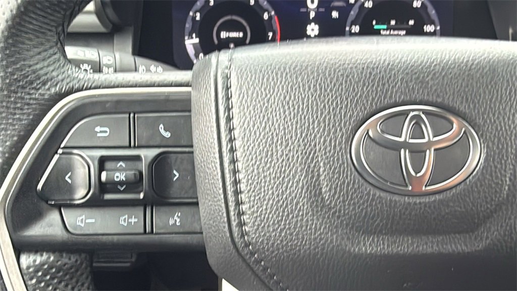 Used 2025 Toyota Tacoma TRD Sport image 21