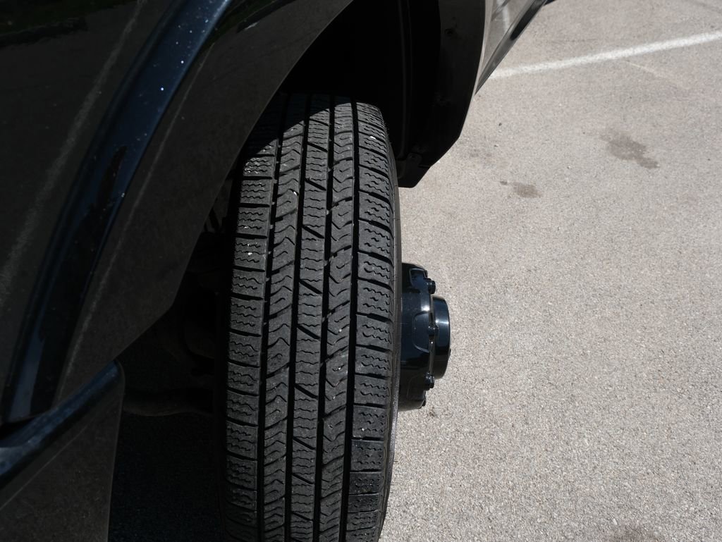 Used 2025 RAM 3500 Limited image 14