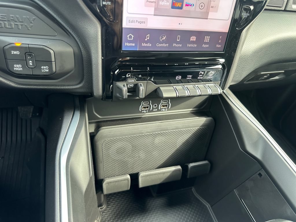 New 2025 RAM 2500 Big Horn AWD/4WD image 20