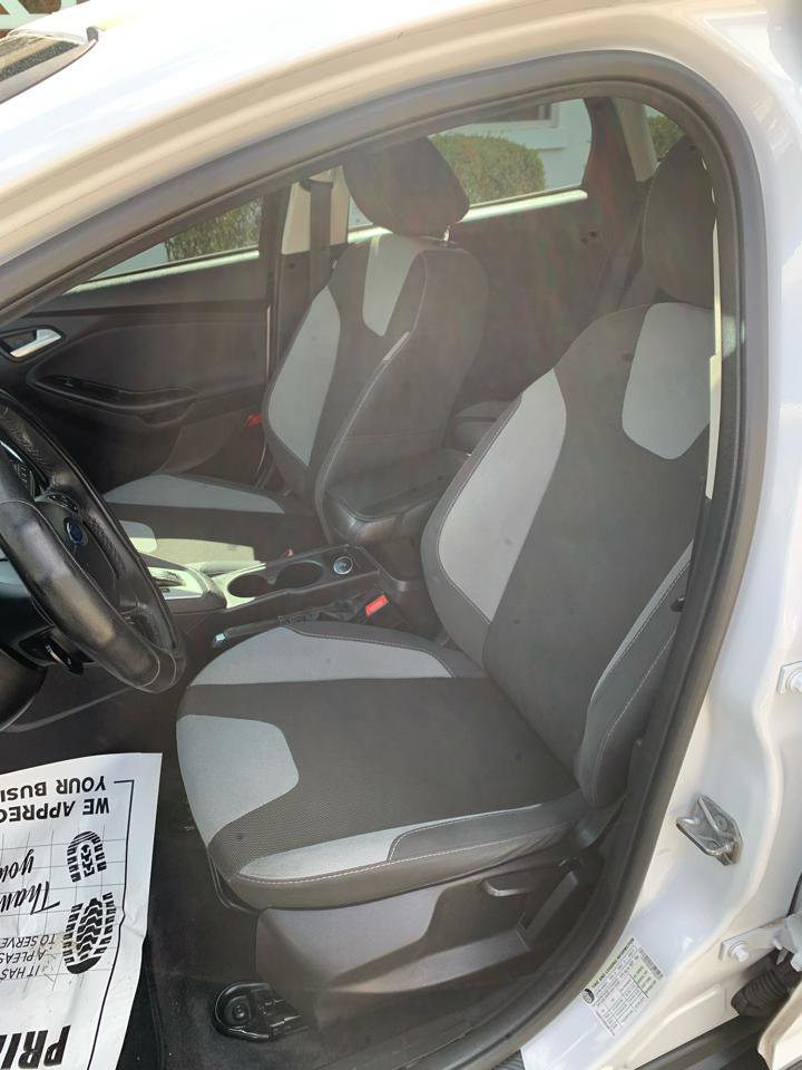 Used 2014 Ford Focus SE w/ SE Sport Package image 7