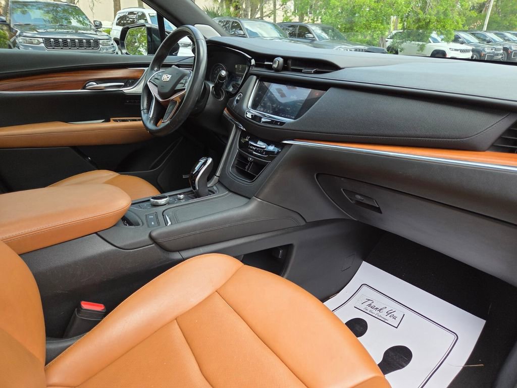Used 2020 Cadillac XT5 Premium Luxury FWD image 9