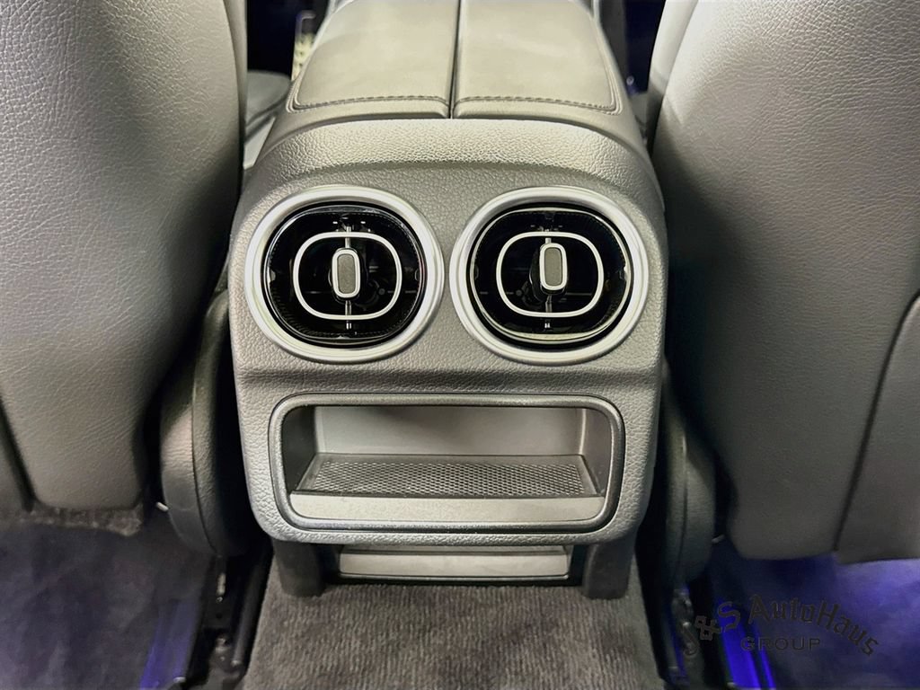 Used 2025 Mercedes-Benz C 36 AMG S image 32