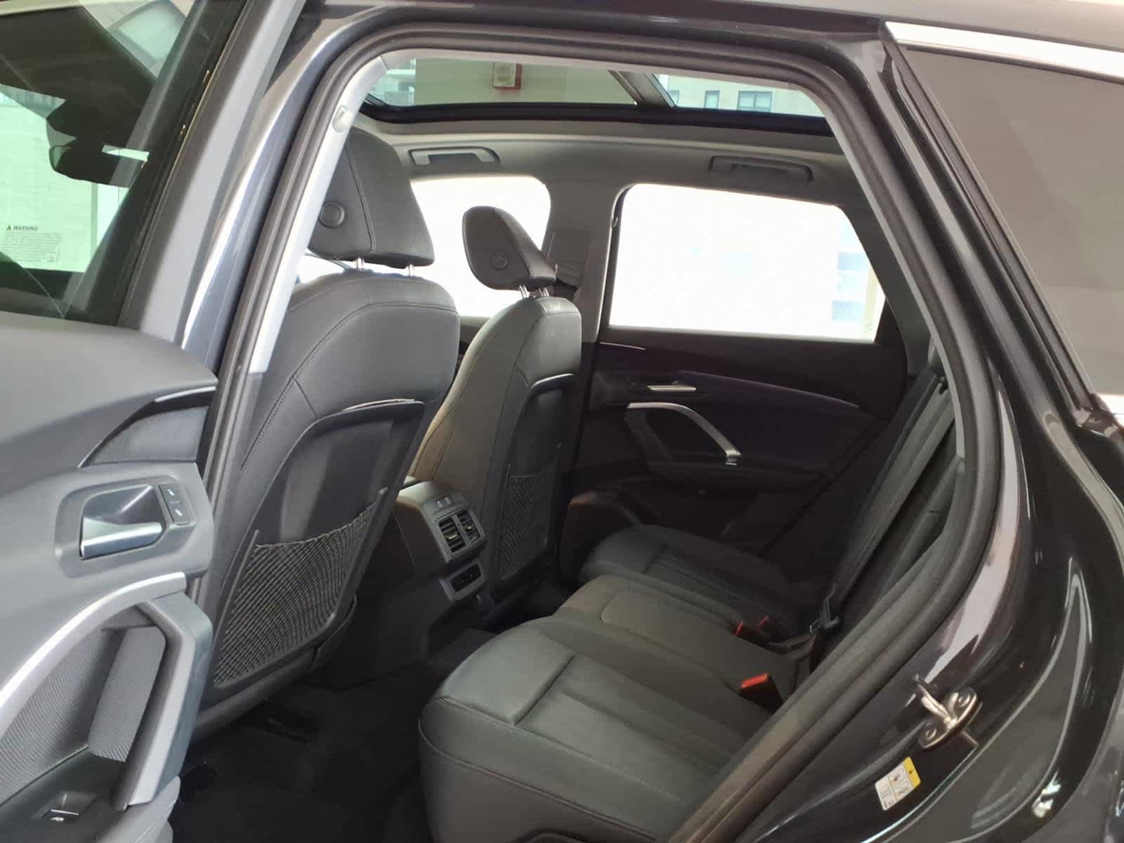 Used 2025 Audi Q5 Premium w/ Convenience Package AWD/4WD image 16
