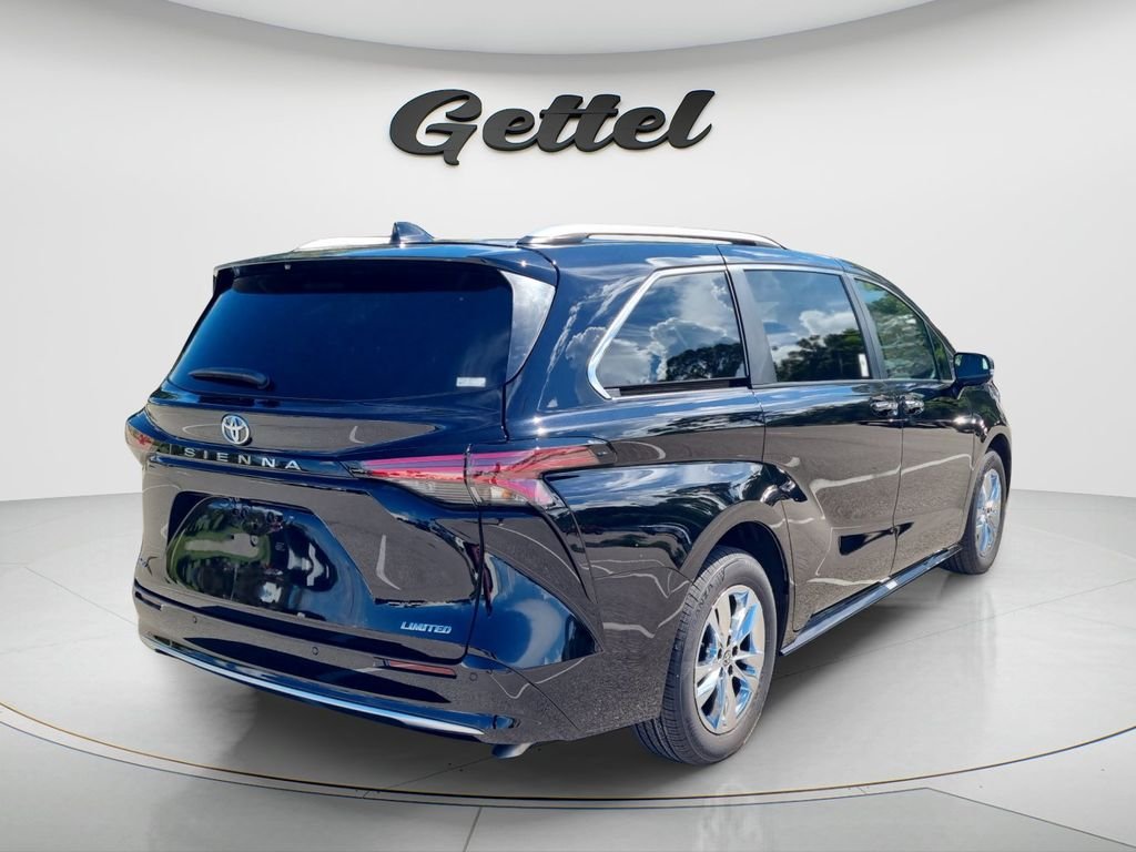 New 2026 Toyota Sienna Limited FWD image 5