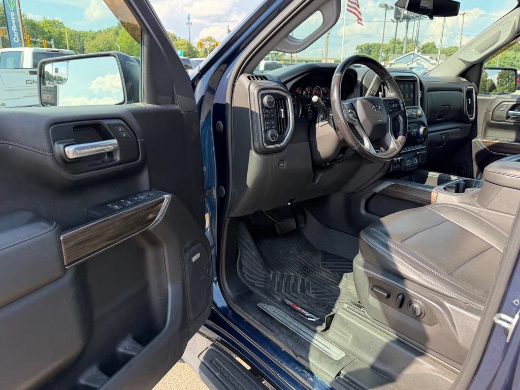 Used 2021 Chevrolet Silverado 1500 LT Trail Boss w/ Convenience Package II AWD/4WD image 17