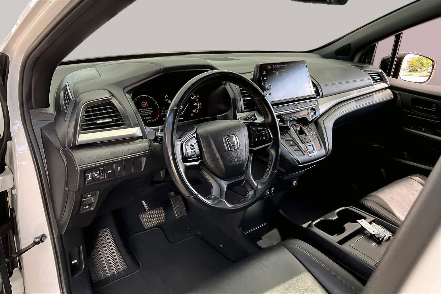 Used 2025 Honda Odyssey Sport-L image 18