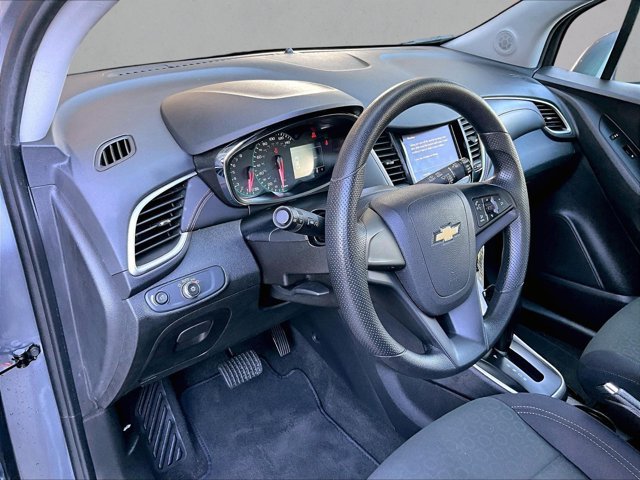 Used 2020 Chevrolet Trax LS FWD image 14