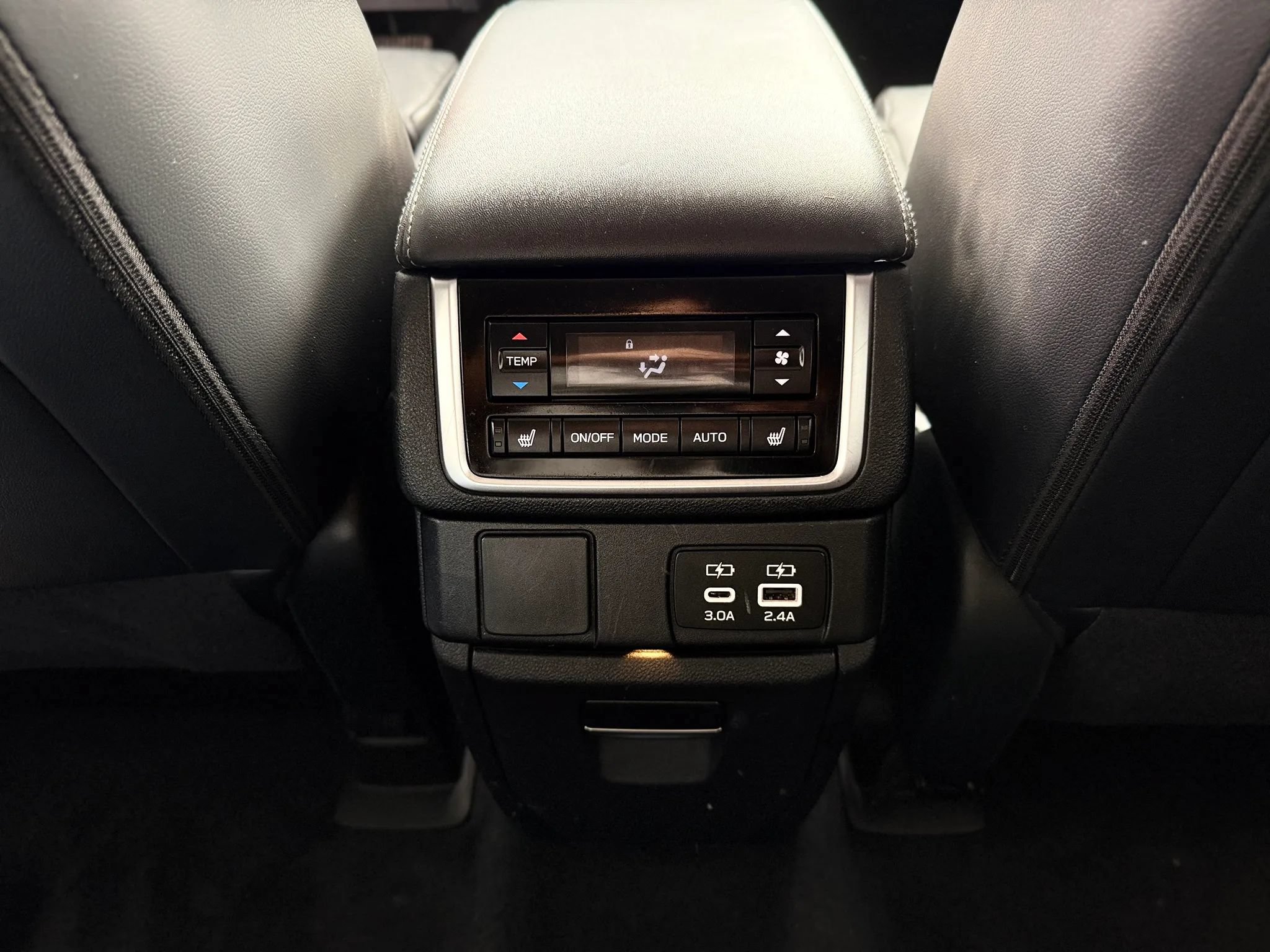Used 2023 Subaru Ascent Limited AWD/4WD image 25