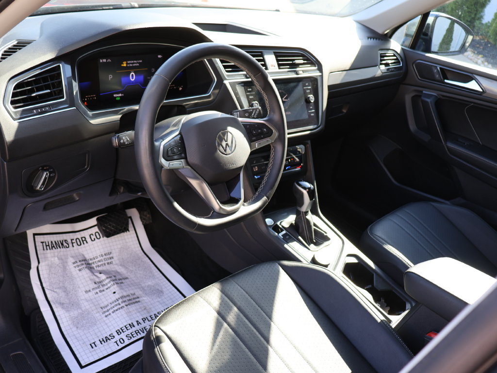 Used 2023 Volkswagen Tiguan SE AWD/4WD image 19