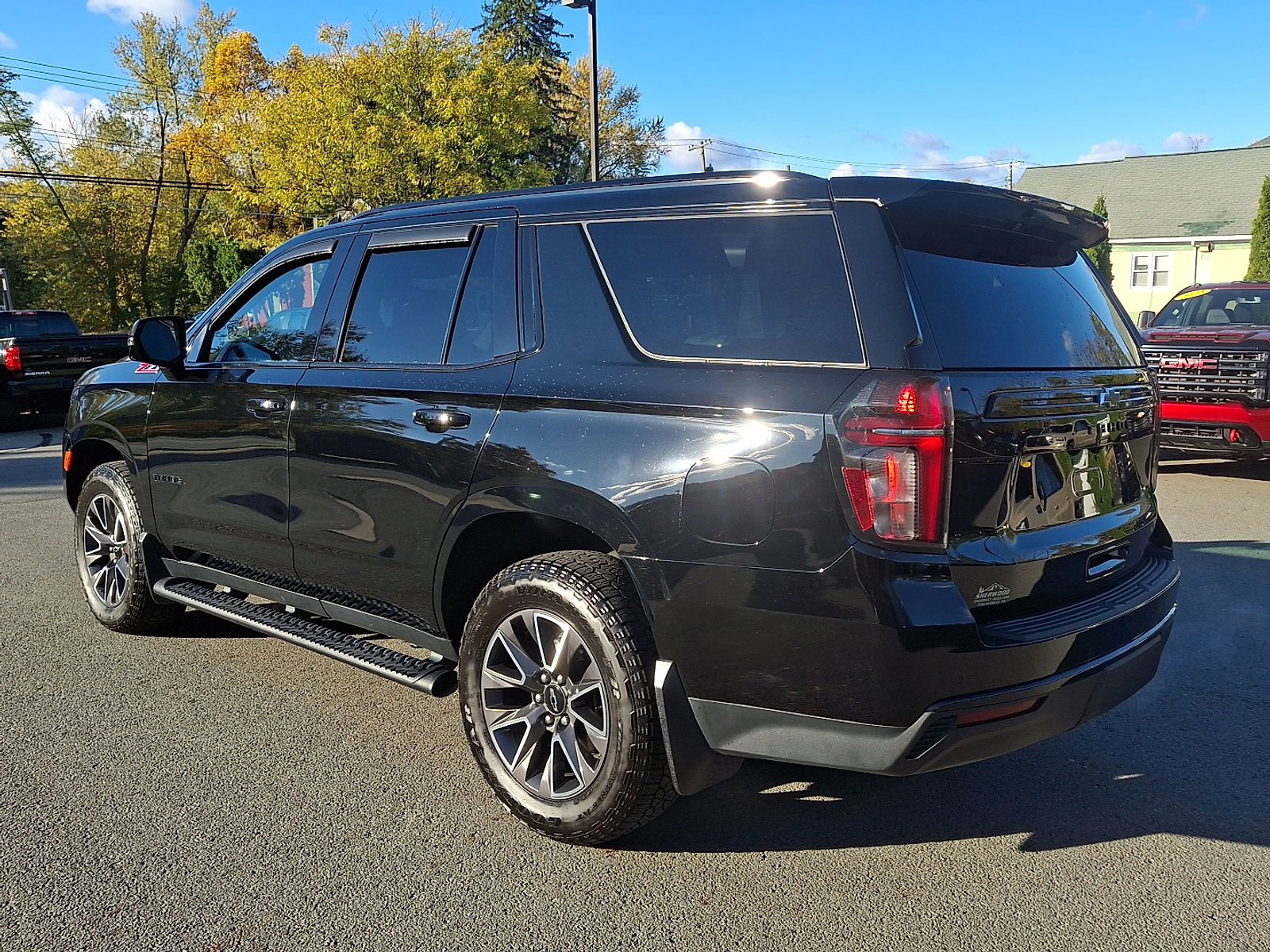 Used 2023 Chevrolet Tahoe Z71 w/ Luxury Package image 4