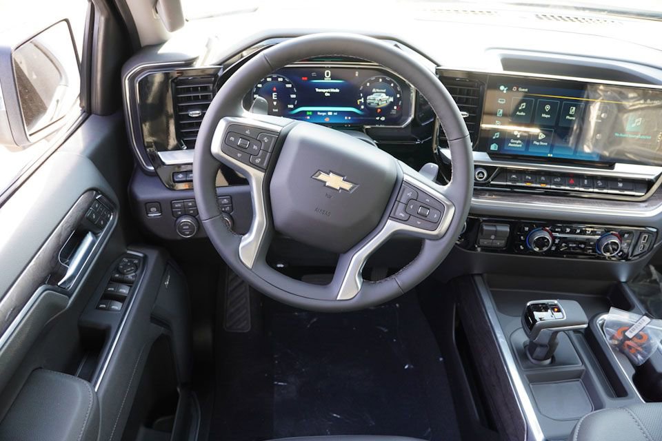 New 2026 Chevrolet Silverado 1500 LTZ w/ Technology Package image 13