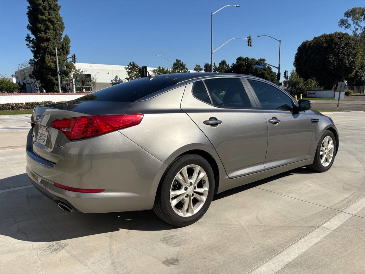 Used 2012 Kia Optima EX image 6