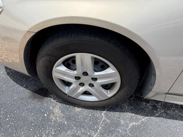 Used 2010 Chevrolet Impala LS FWD image 9