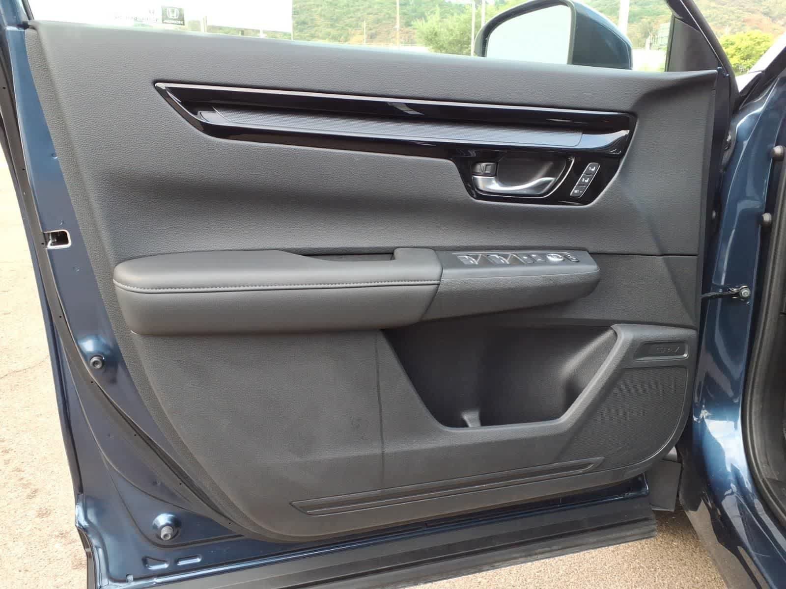 Certified 2025 Honda CR-V EX-L image 13