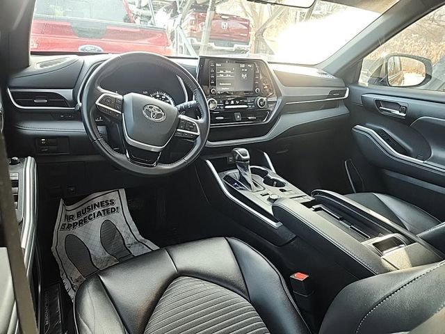 Used 2022 Toyota Highlander XSE image 8