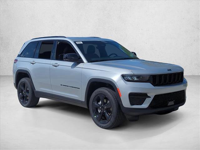 New 2025 Jeep Grand Cherokee Altitude image 7