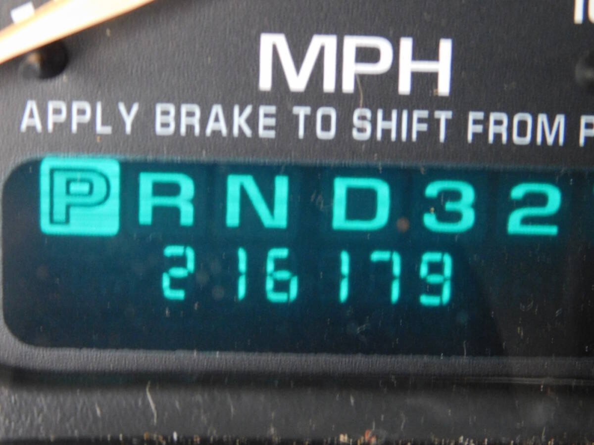 Used 2001 Chevrolet Tahoe LT w/ LT Preferred Equipment Group AWD/4WD image 11
