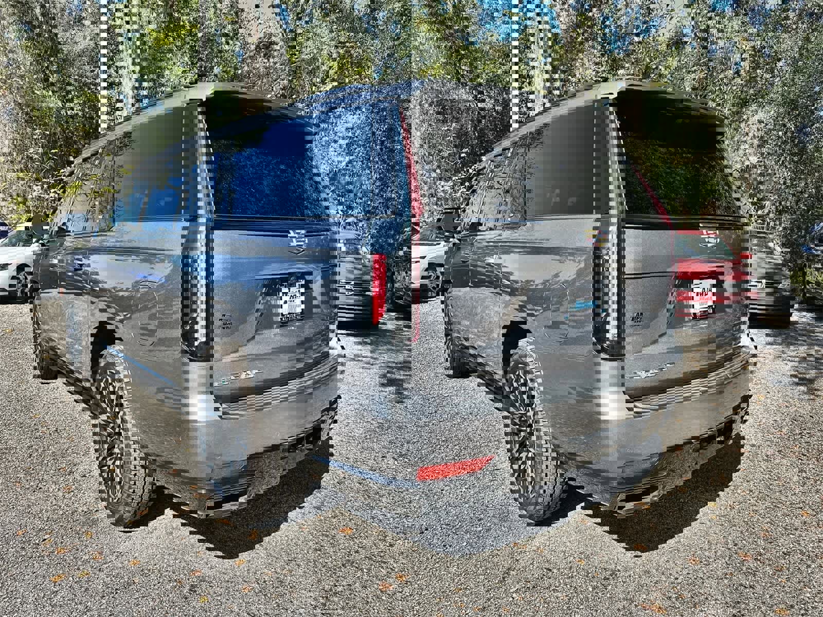 Used 2021 Cadillac Escalade ESV Sport w/ Driver Assist Tech Package image 4