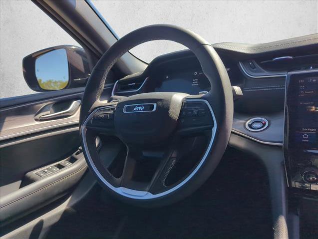 Used 2024 Jeep Grand Cherokee Limited w/ Trailer Tow Package image 27