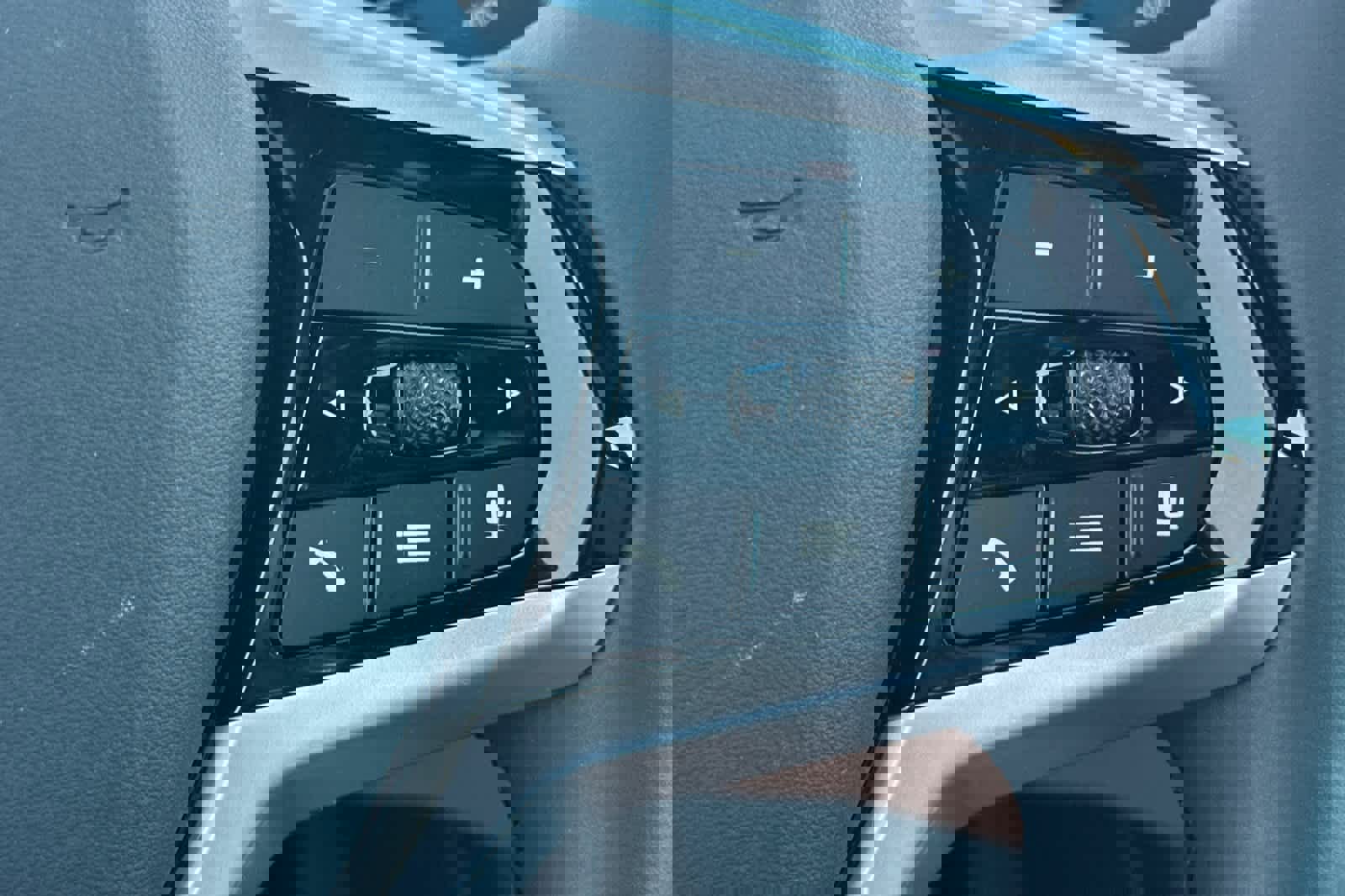 Used 2025 BMW i4 eDrive40 w/ Premium Package image 28