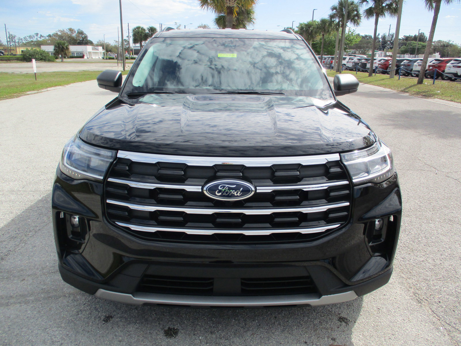 New 2025 Ford Explorer Active w/ Active Comfort Package image 2