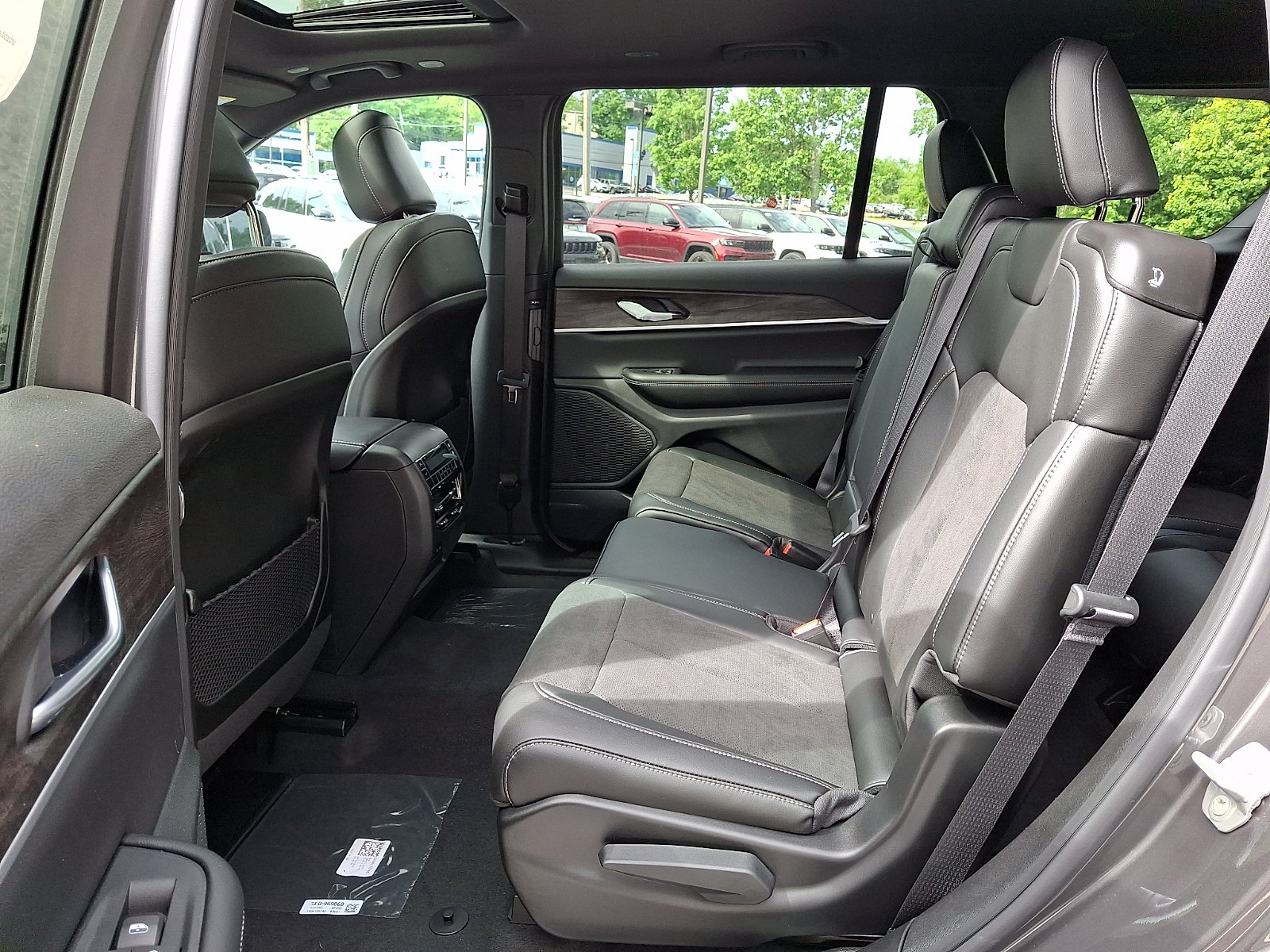 New 2026 Jeep Grand Cherokee L 4WD image 6